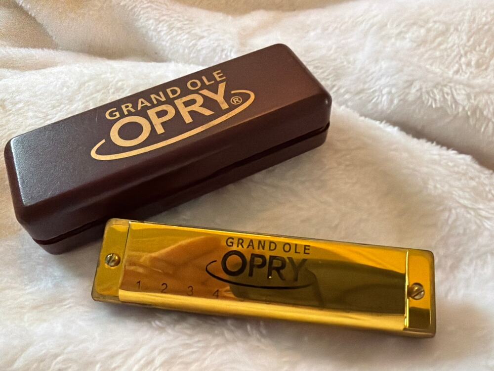 Grand Ole Opry 10 Hole Huang Harmonica With Case Gold Tone Souvenir Key of C